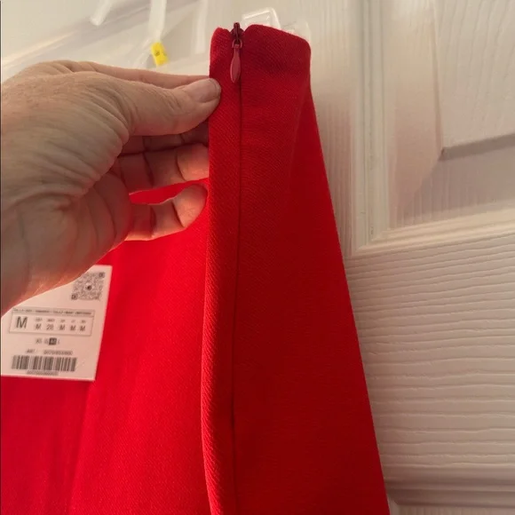 NWT Zara Bold Red amino Skirt size M - Picture 3 of 5